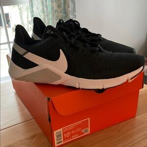 Nike Women’s Legend Essential 2 sneakers size 10.5
